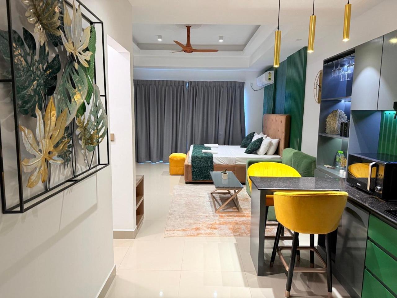 Ocean Breeze Negombo- Tidesend Luxury Beach Apartments Exteriér fotografie