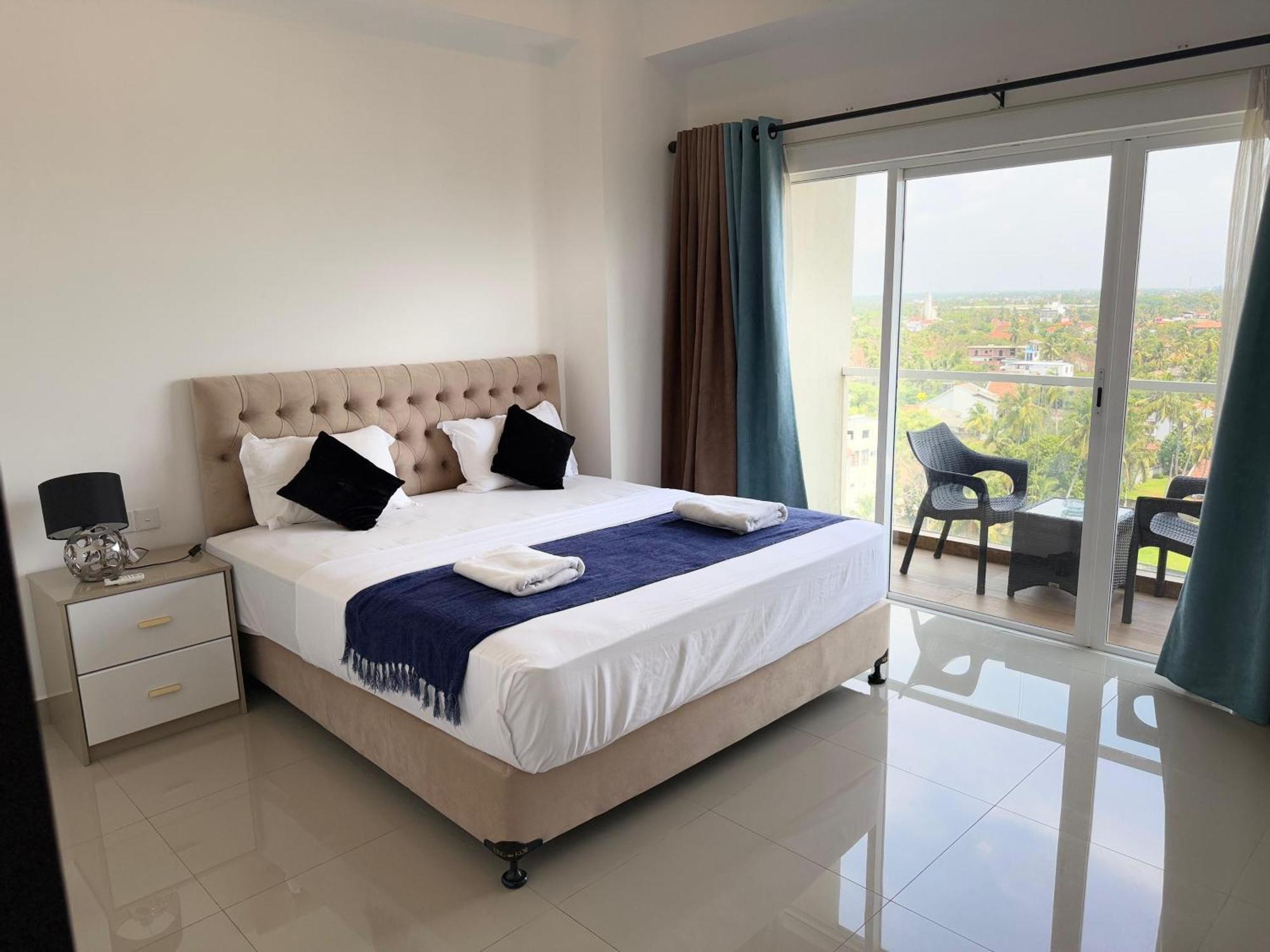 Ocean Breeze Negombo- Tidesend Luxury Beach Apartments Exteriér fotografie