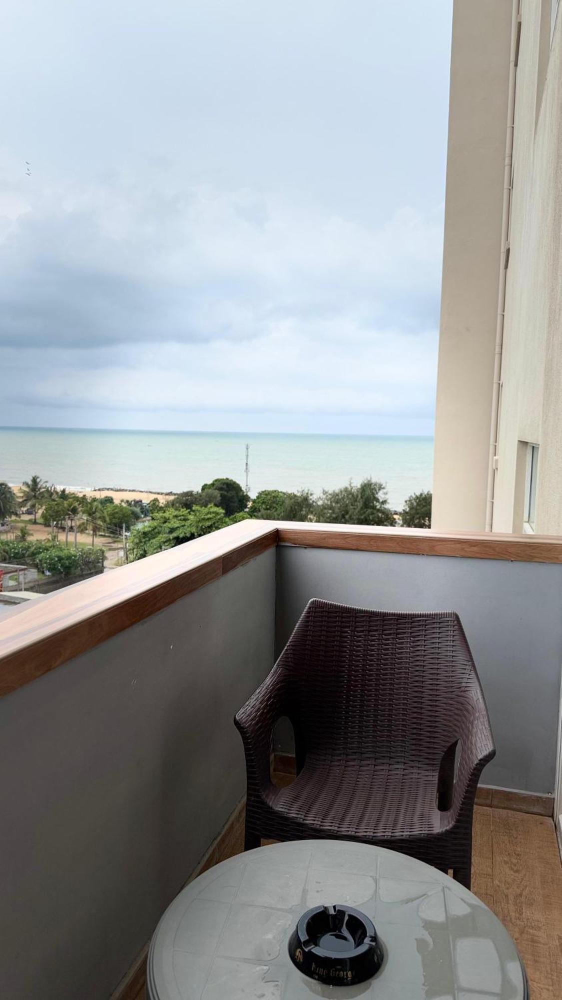 Ocean Breeze Negombo- Tidesend Luxury Beach Apartments Exteriér fotografie
