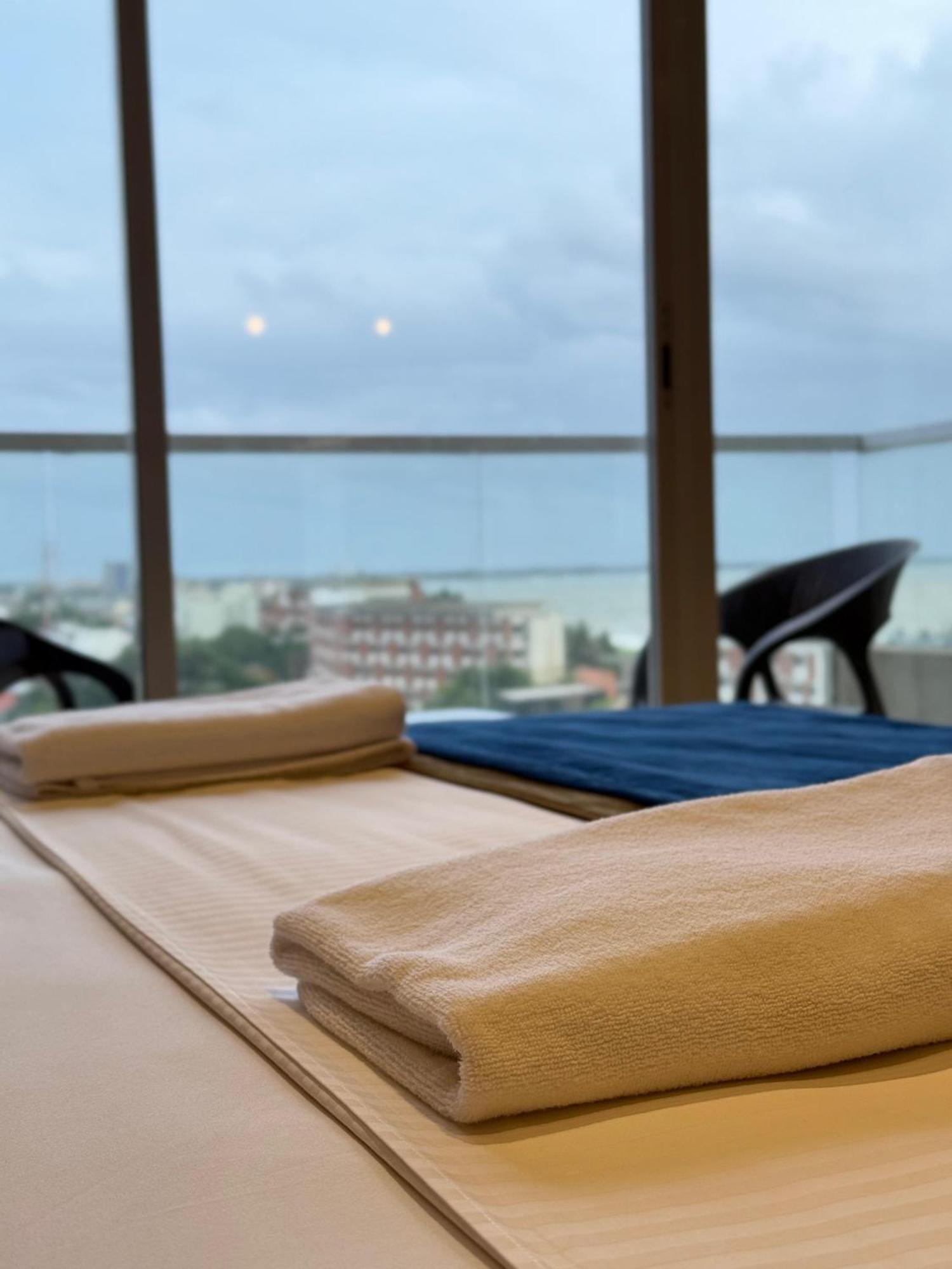 Ocean Breeze Negombo- Tidesend Luxury Beach Apartments Exteriér fotografie
