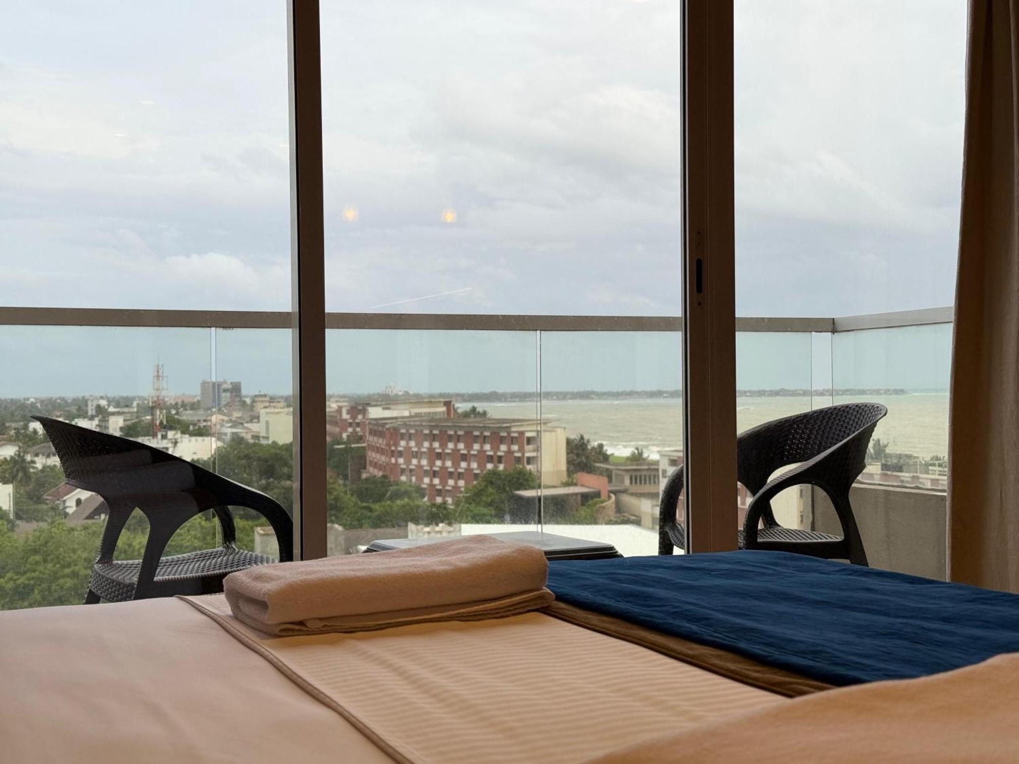 Ocean Breeze Negombo- Tidesend Luxury Beach Apartments Exteriér fotografie